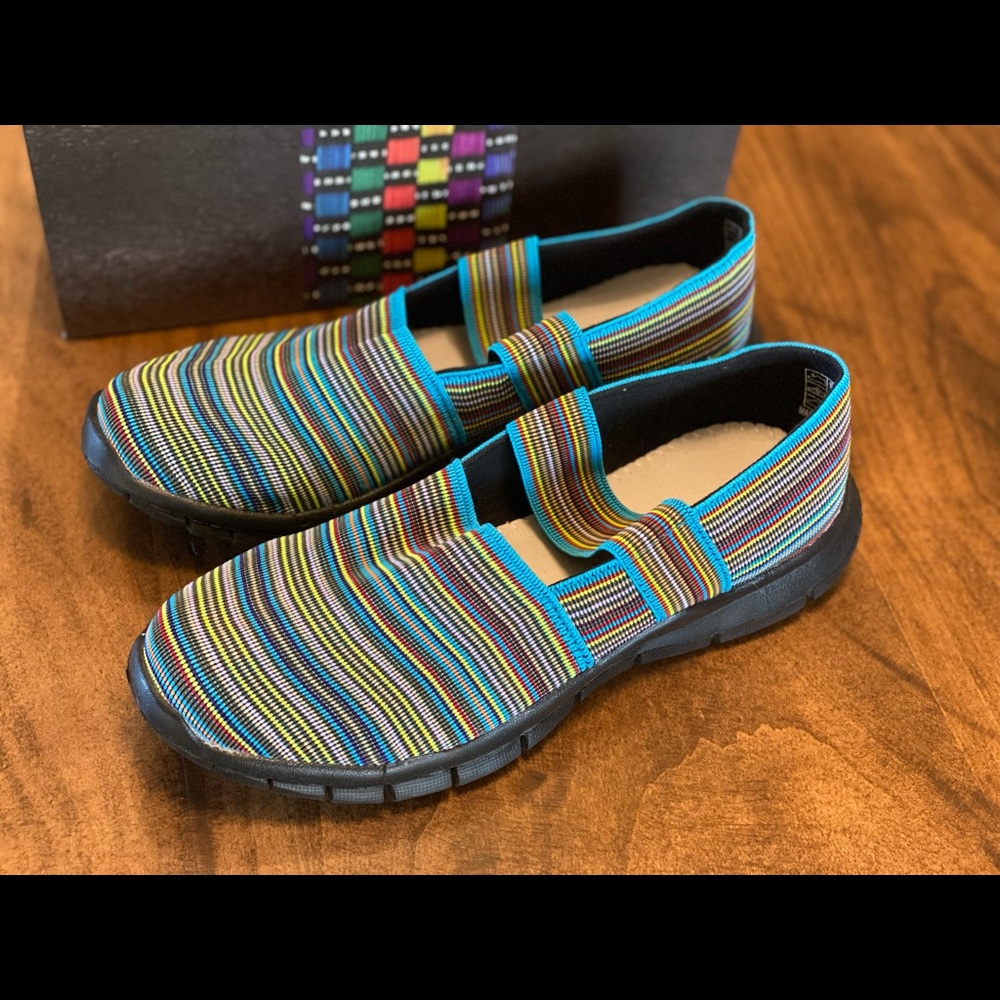 NEW Bernie Mev Strappy Shoe